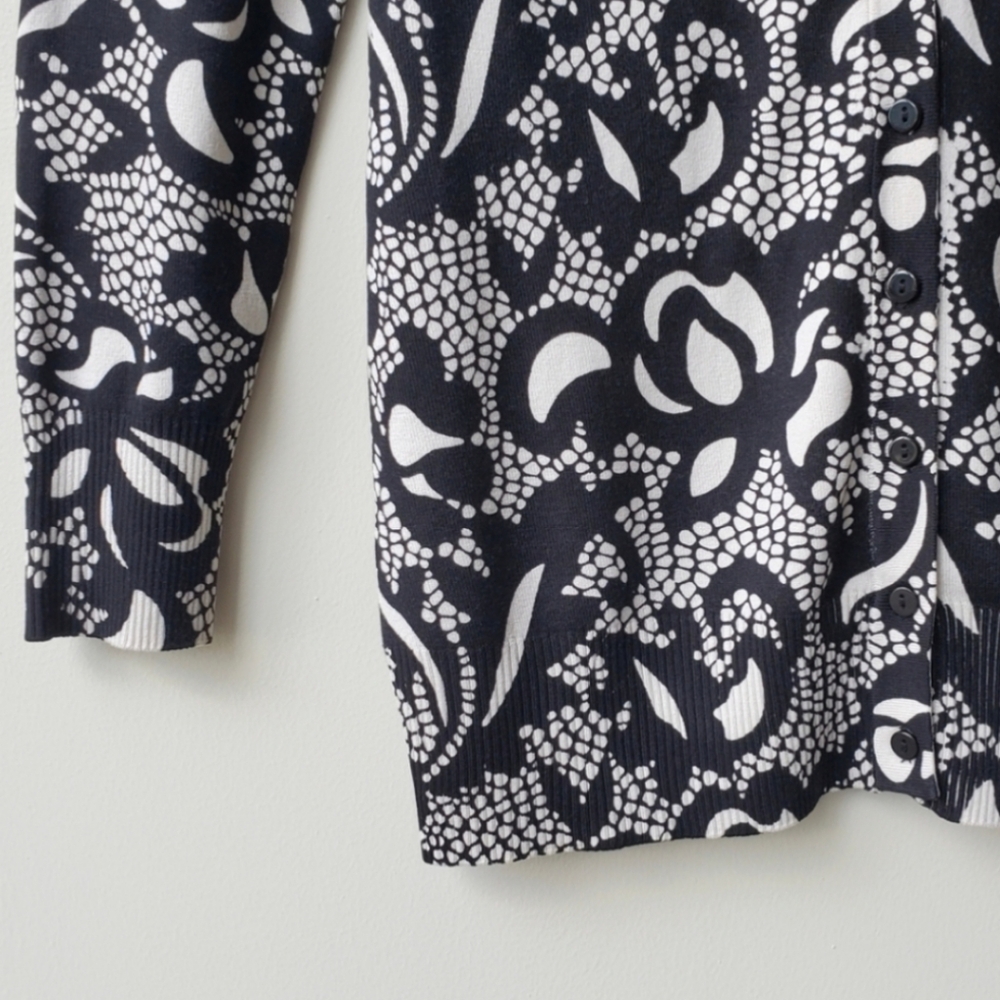 Natori V-neck Button Cardigan Sweater - Picture 4 of 8